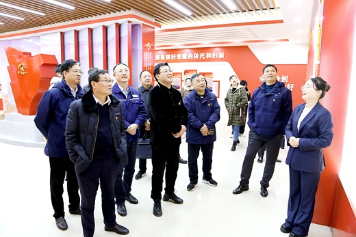 市國(guó)資委、市國(guó)控集團(tuán)和銅化集團(tuán)開(kāi)展黨支部黨建聯(lián)建活動(dòng)