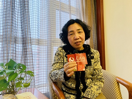全國(guó)人大代表丁宏鎖接受人民網(wǎng)記者專(zhuān)訪    關(guān)注培養(yǎng)“工匠”和“二孩”